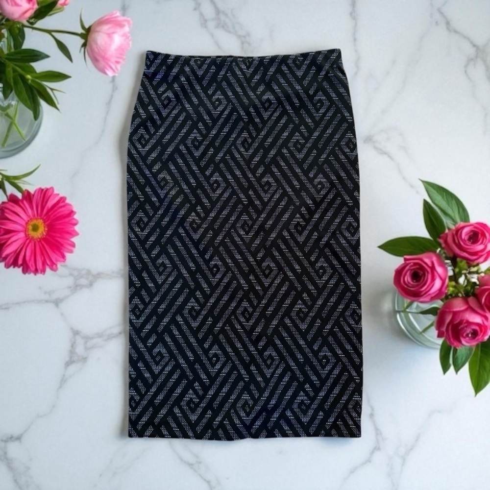Le Chateau Black/White/Tan Geometric Print Midi Skirt - Picture 5 of 13